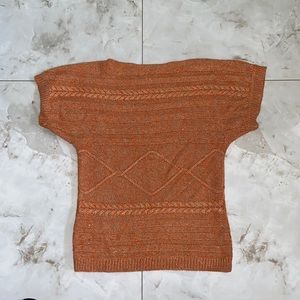 Short sleeve sweater
